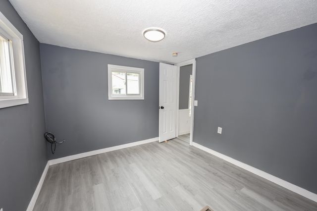 14 Christmas Tree Park, Epsom, NH 03234