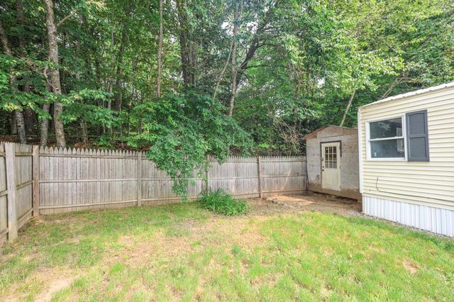 14 Christmas Tree Park, Epsom, NH 03234
