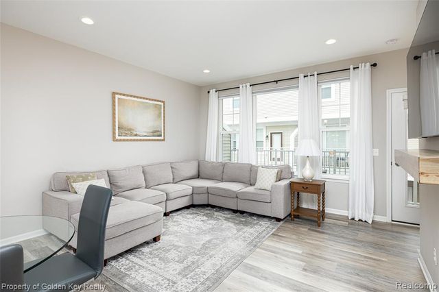 189 Monument Lane, Wixom, MI 48393