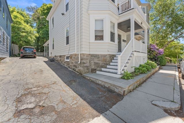70 Saint Rose 1, Boston, MA 02131