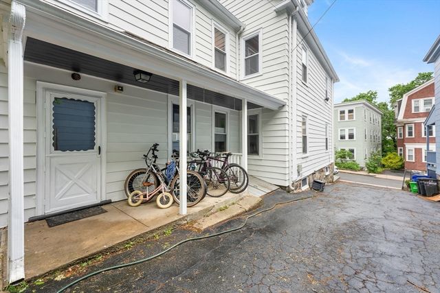 70 Saint Rose 1, Boston, MA 02131