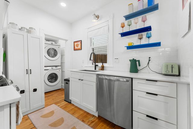 70 Saint Rose 1, Boston, MA 02131