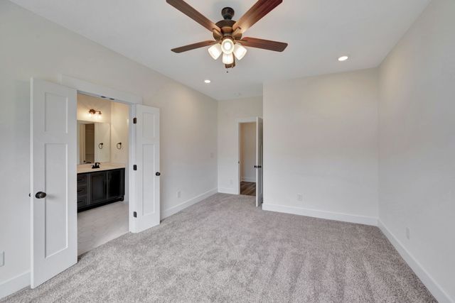 1038 Camden Trl, Greenbrier, TN 37073