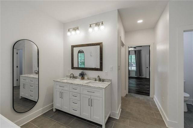 930 James Holcomb Road, Hull, GA 30646