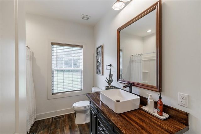 930 James Holcomb Road, Hull, GA 30646