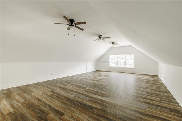 930 James Holcomb Road, Hull, GA 30646