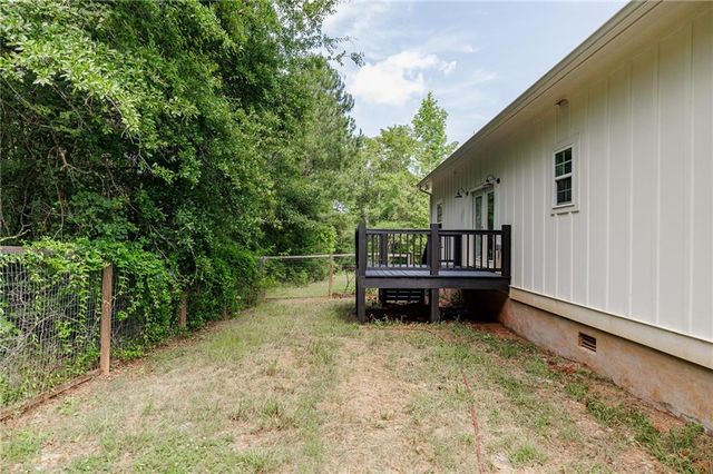 930 James Holcomb Road, Hull, GA 30646