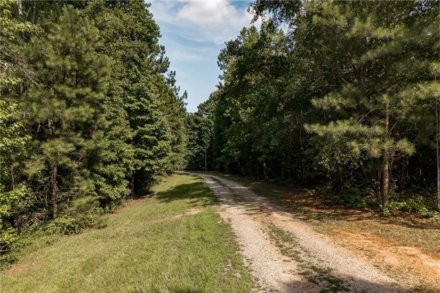 930 James Holcomb Road, Hull, GA 30646