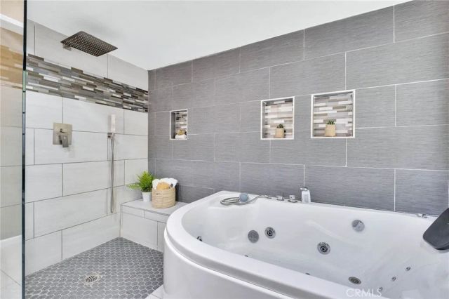 907 Pineridge Street, Upland, CA 91784