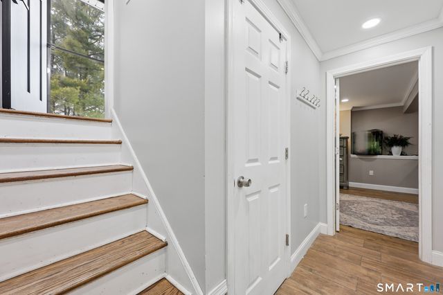 8 Old Field Road, Farmington, CT 06085