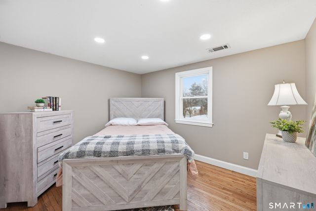 8 Old Field Road, Farmington, CT 06085