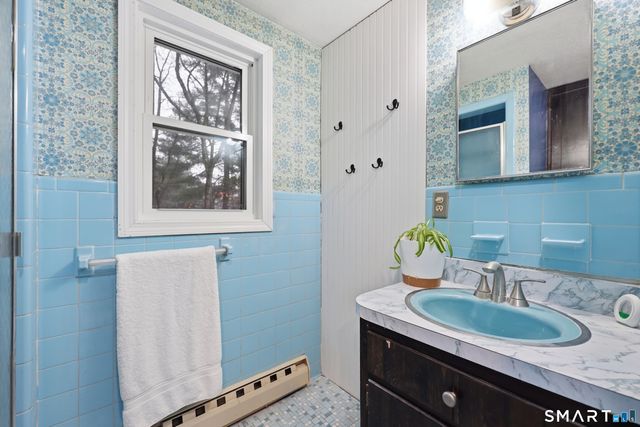 8 Old Field Road, Farmington, CT 06085