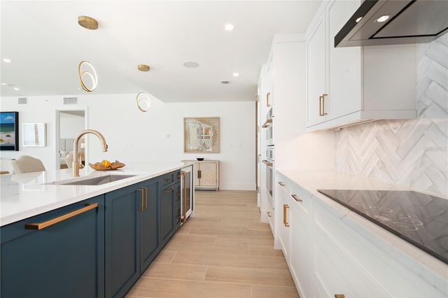 1035 SEASIDE DRIVE 501, Sarasota, FL 34242