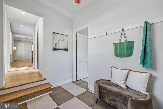 721 MAPLETON RD, Rockville, MD 20850