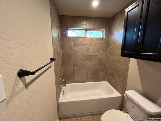 6866 Lakeview Dr Unit 101, San Antonio, TX 78244