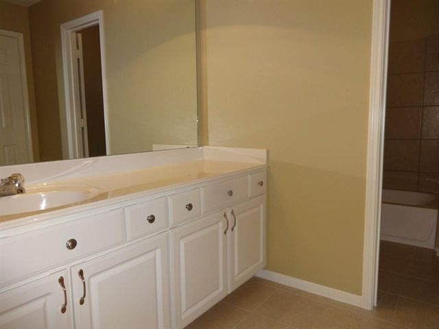 16727 Foursquare Drive, Conroe, TX 77385