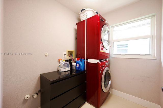 1242 Terrystone Ct, Weston, FL 33326