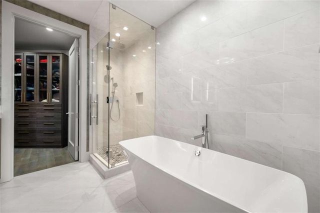 3107 Peachtree Road NE 1804, Atlanta, GA 30305