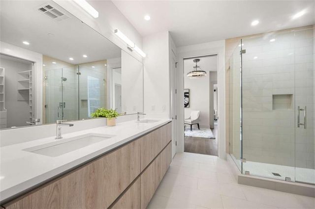 3107 Peachtree Road NE 1804, Atlanta, GA 30305