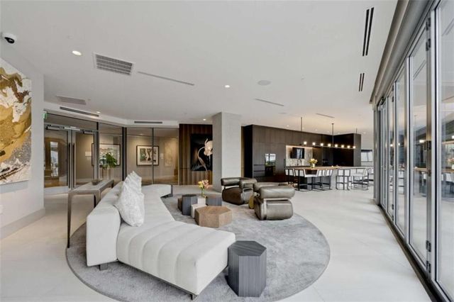 3107 Peachtree Road NE 1804, Atlanta, GA 30305