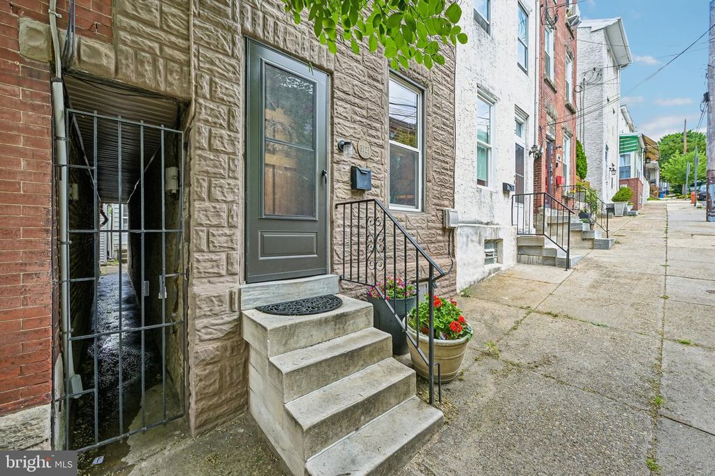 3721 STANTON ST, Philadelphia, PA 19129