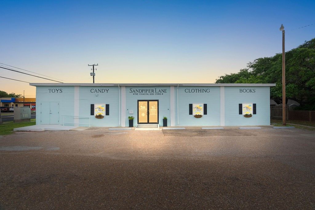 1700 Hwy 35 N, Rockport, TX 78382