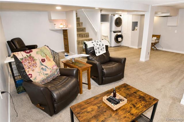 1405 Middle Road, Highland, MI 48357