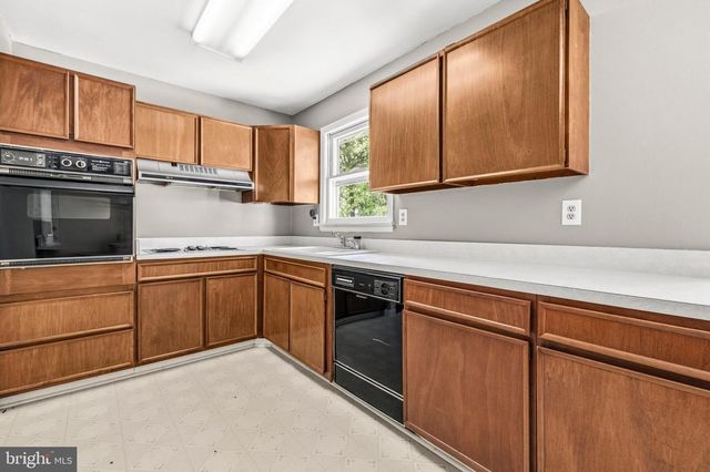 12404 WALLACE LN, Upper Marlboro, MD 20772