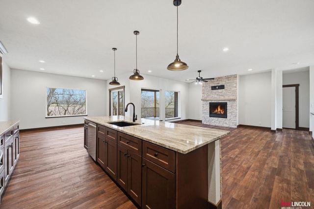 1044 Tuscan Trail, Hickman, NE 68372