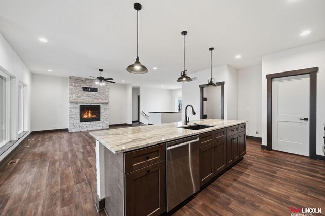 1044 Tuscan Trail, Hickman, NE 68372