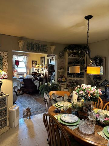 2 Willett Avenue, Sayville, NY 11782