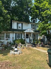 2 Willett Avenue, Sayville, NY 11782