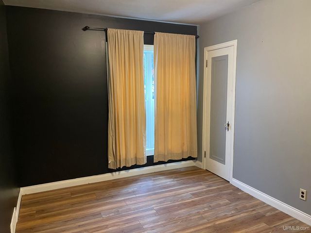 224 E Coolidge Avenue, Ironwood, MI 49938