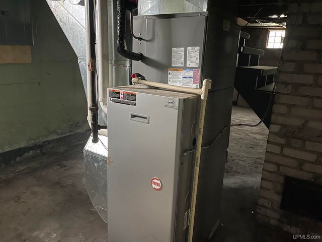 224 E Coolidge Avenue, Ironwood, MI 49938