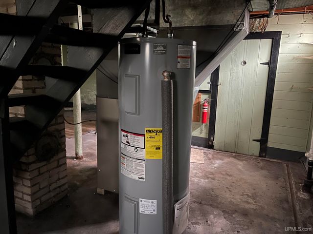 224 E Coolidge Avenue, Ironwood, MI 49938