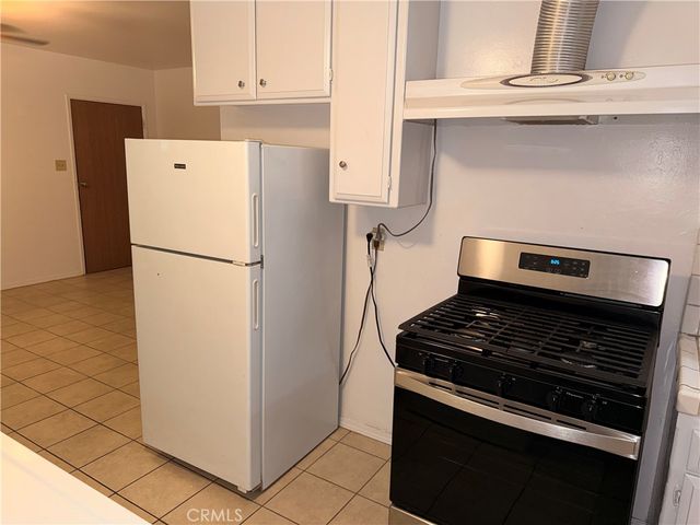 843 W Walnut B, Monrovia, CA 91016