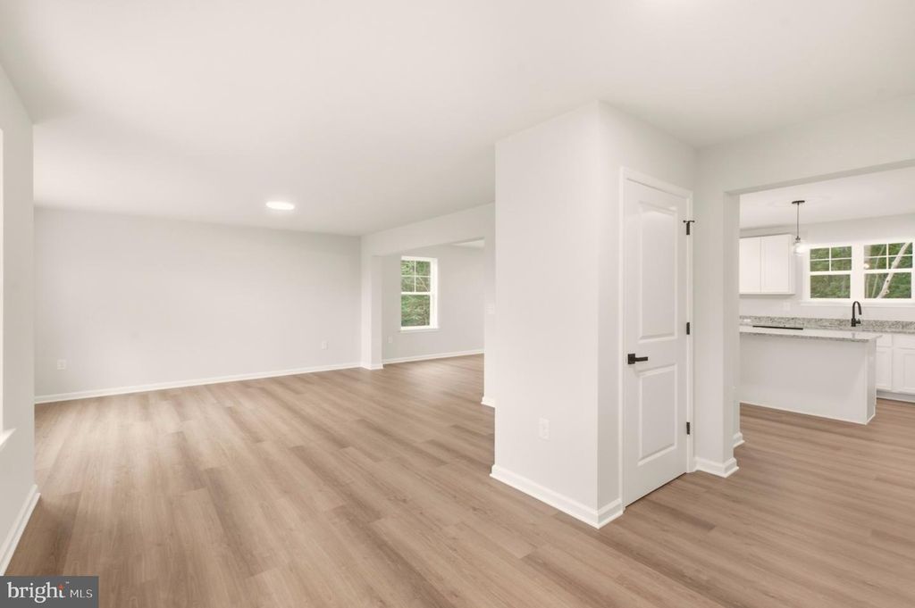 930 AURA RD, MONROEVILLE, NJ 08343 — photo 5