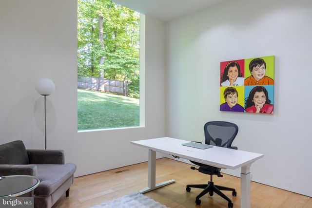 7405 HELMSDALE RD, Bethesda, MD 20817