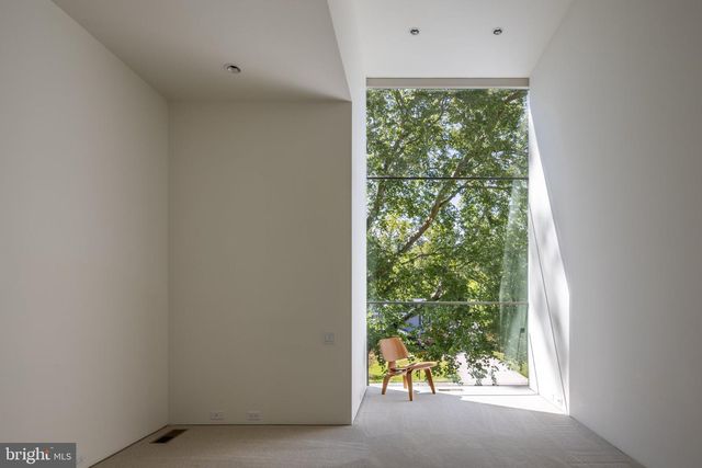 7405 HELMSDALE RD, Bethesda, MD 20817
