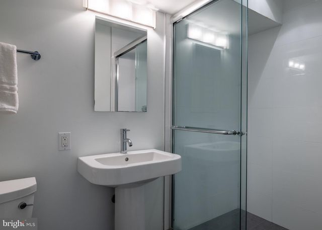 7405 HELMSDALE RD, Bethesda, MD 20817
