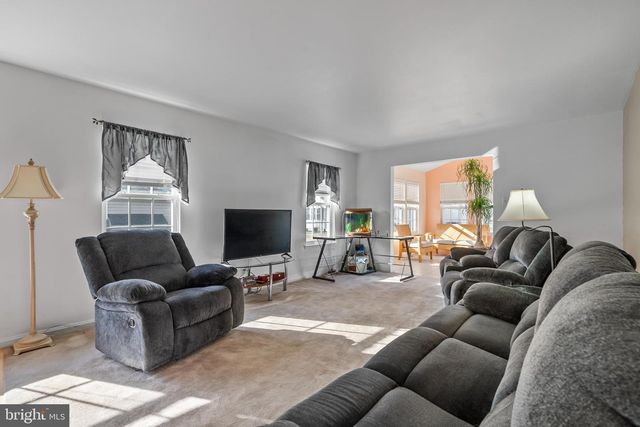 20 EAGLE RIDGE DR, Mantua, NJ 08051