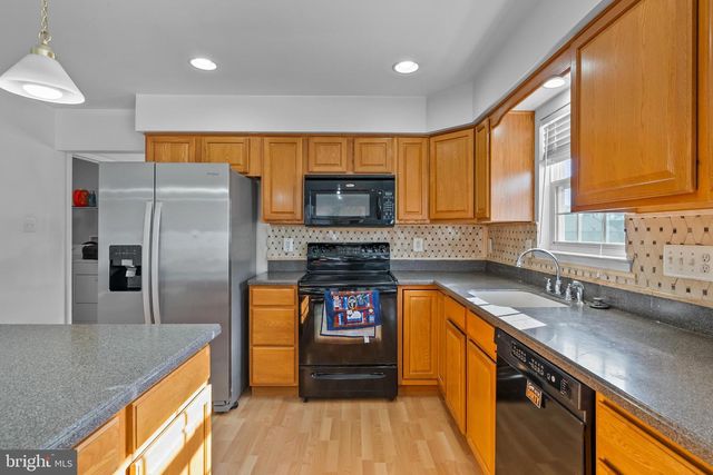 20 EAGLE RIDGE DR, Mantua, NJ 08051