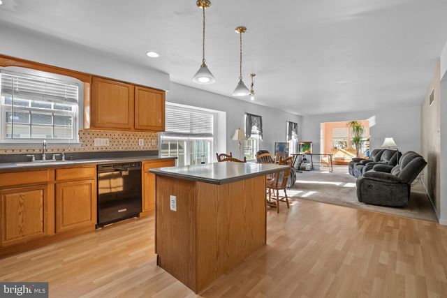 20 EAGLE RIDGE DR, Mantua, NJ 08051