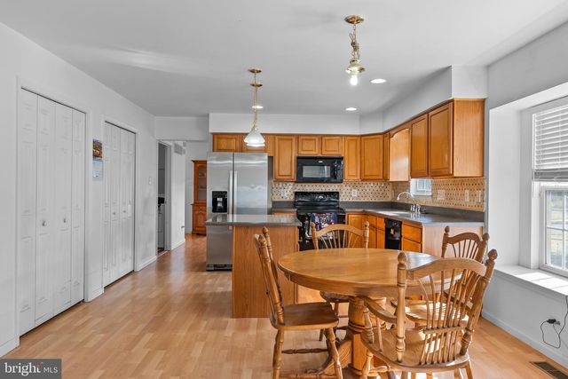 20 EAGLE RIDGE DR, Mantua, NJ 08051