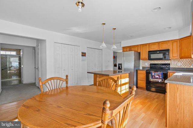 20 EAGLE RIDGE DR, Mantua, NJ 08051