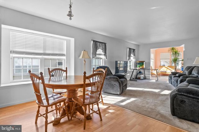 20 EAGLE RIDGE DR, Mantua, NJ 08051