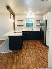 271 Willow Ave # B, New Braunfels, TX 78130