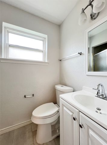 2121 Spanish Trail, Irving, TX 75060