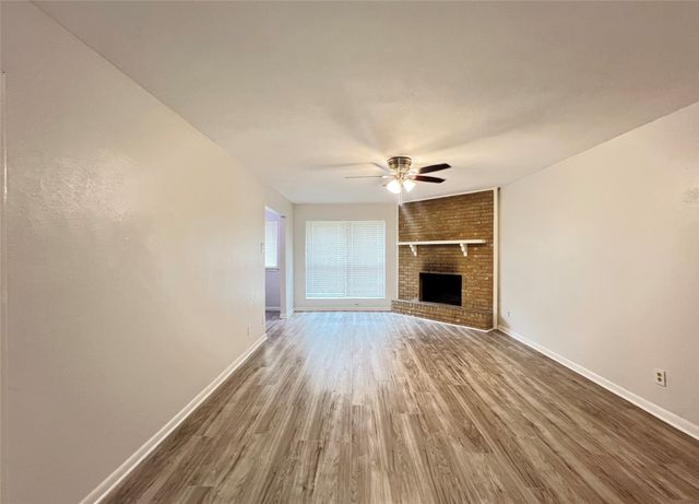2121 Spanish Trail, Irving, TX 75060
