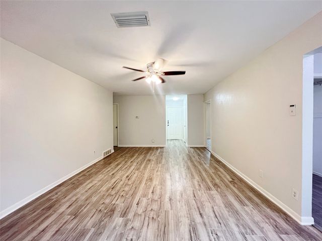2121 Spanish Trail, Irving, TX 75060